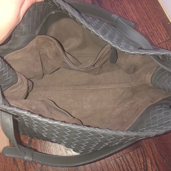 EXCELLENT CONDITION BOTTEGA VENETA NAPPA HANDBAG - Picture 3 of 11